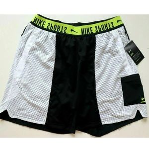 *NWT* Men Nike NSW Reversible Training Shorts